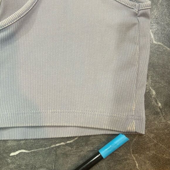 Wild Fable Women’s Medium Blue Gray Deep V Cropped Tank Bra - Picture 6 of 9